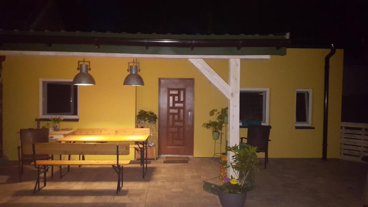 Villa Alpaka-Ranczo Aff Puławy Exterior foto